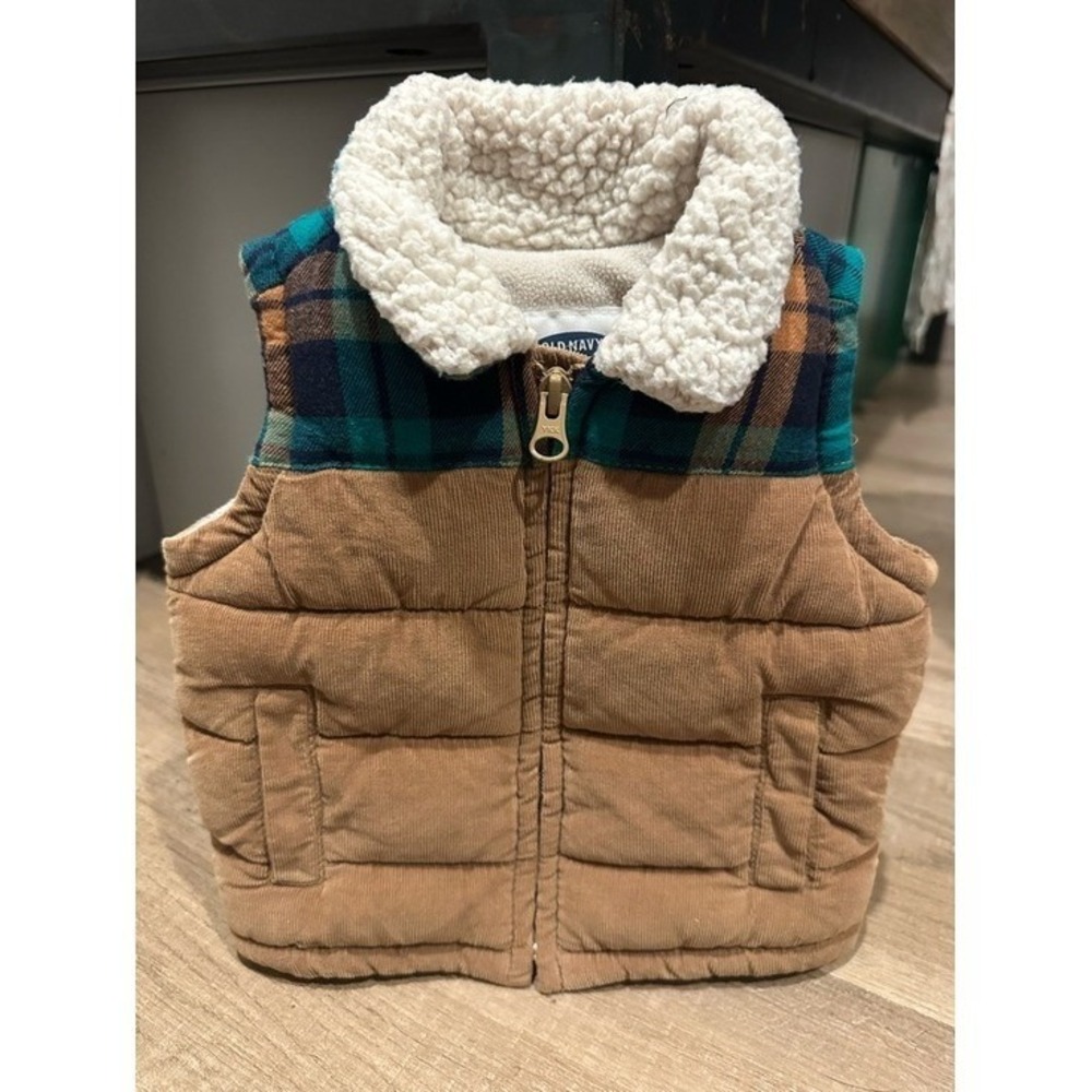 Old Navy Baby Sherpa Collar Corduroy Puffer Vest Plaid 3-6M kids - Picture 2 of 9